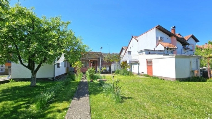 Haus 85 m² mit Garten in Slavonski Brod, Kroatien