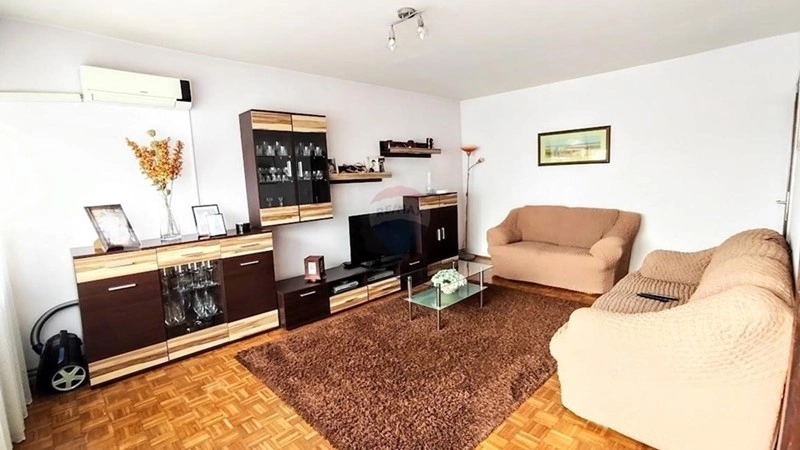 Comfortable apartment 71 m2 on the bright side in Karlovac, Croatia