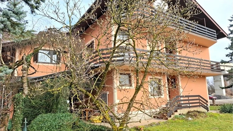 Luxury house 280 m2 near the center of Karlovac, Croatia