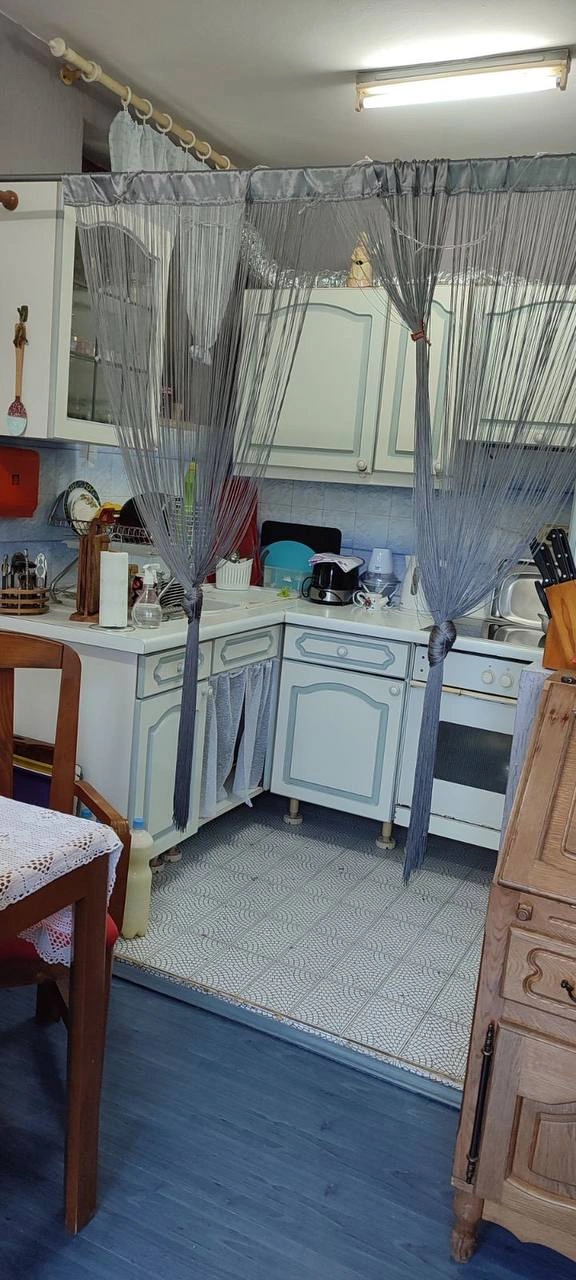 منزل مكوّن من 3 غرف نوم مع مكتب في نوفي ساد، صربيا