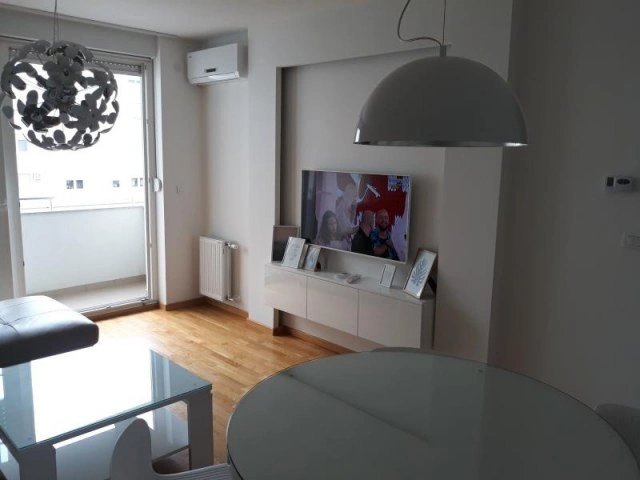 شقة بمساحة 60 م² مع شرفة في نوفي ساد، صربيا