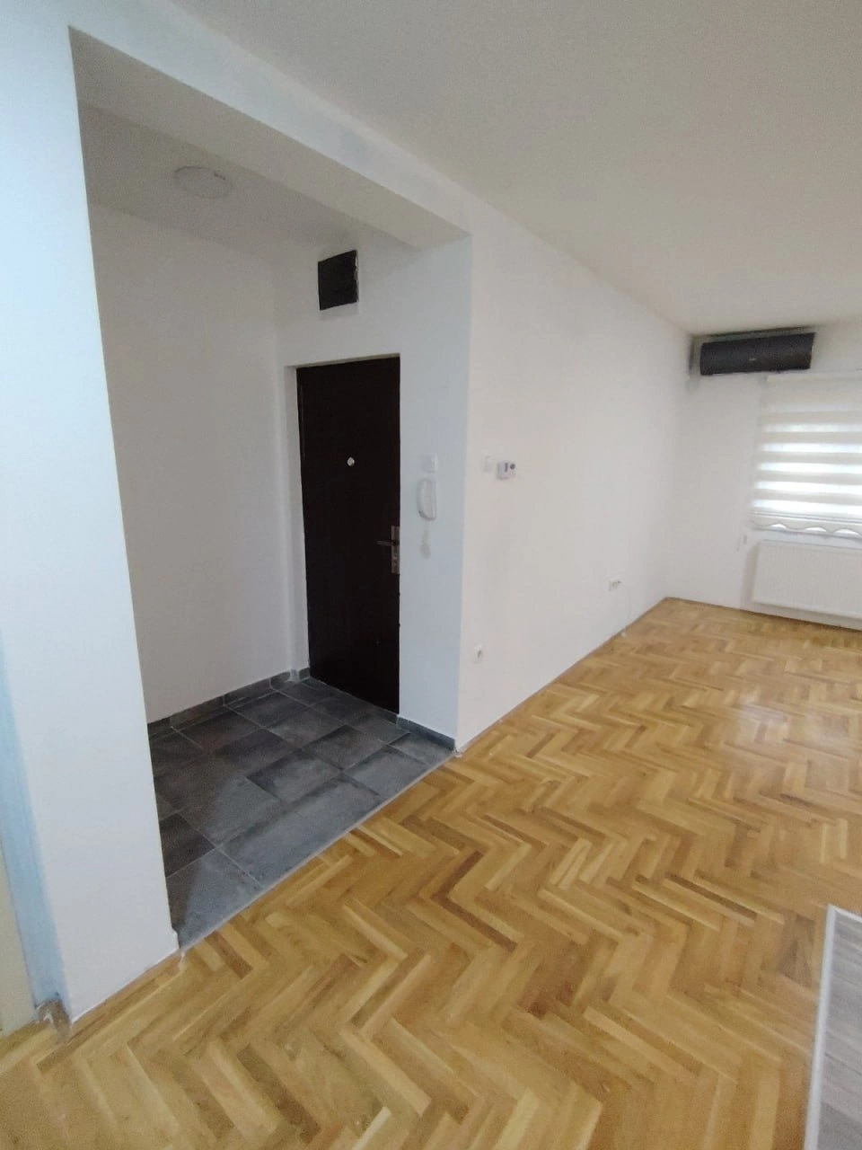 नॉवी सैड, सर्बिया में खुली पार्किंग के साथ 51 m² अपार्टमेंट