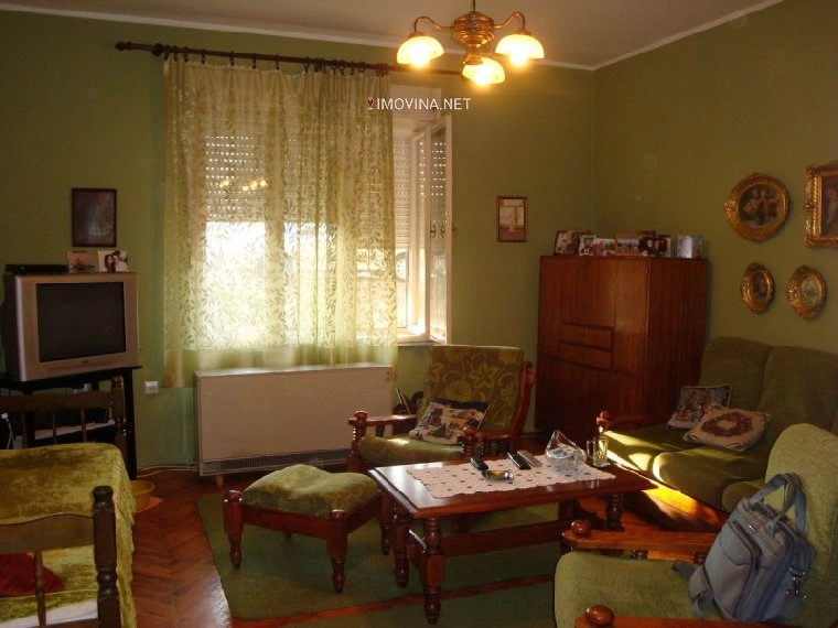 منزل 232 m2 مع مرآب في Zrenjanin, Serbia