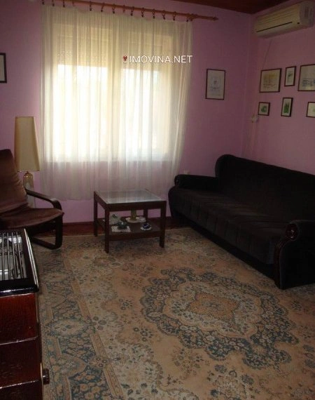 منزل 232 m2 مع مرآب في Zrenjanin, Serbia