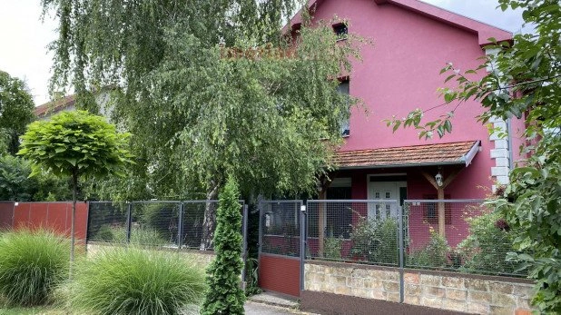 Zrenjanin, Serbia में फर्नीचर सहित 5-बेडरूम घर