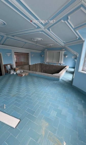 منزل 504 m2 مع مسبح داخلي في Zrenjanin، صربيا