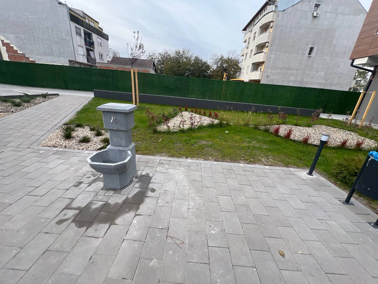 नोवी साद, सर्बिया में टैरेस वाला 1-बेडरूम अपार्टमेंट