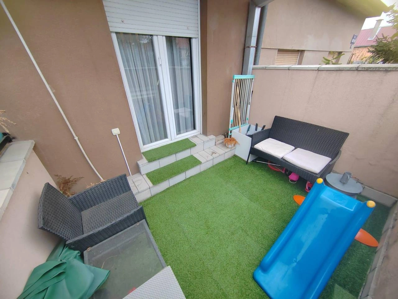 شقة بمساحة 24 م² مع موقف سيارات في نوفي ساد، صربيا