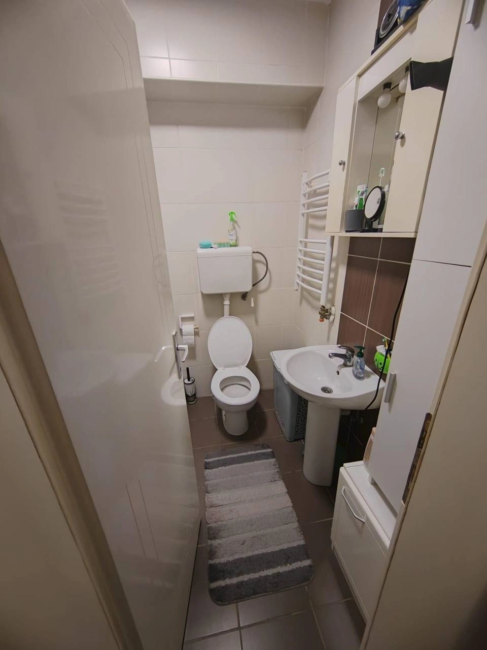 شقة بمساحة 24 م² مع موقف سيارات في نوفي ساد، صربيا