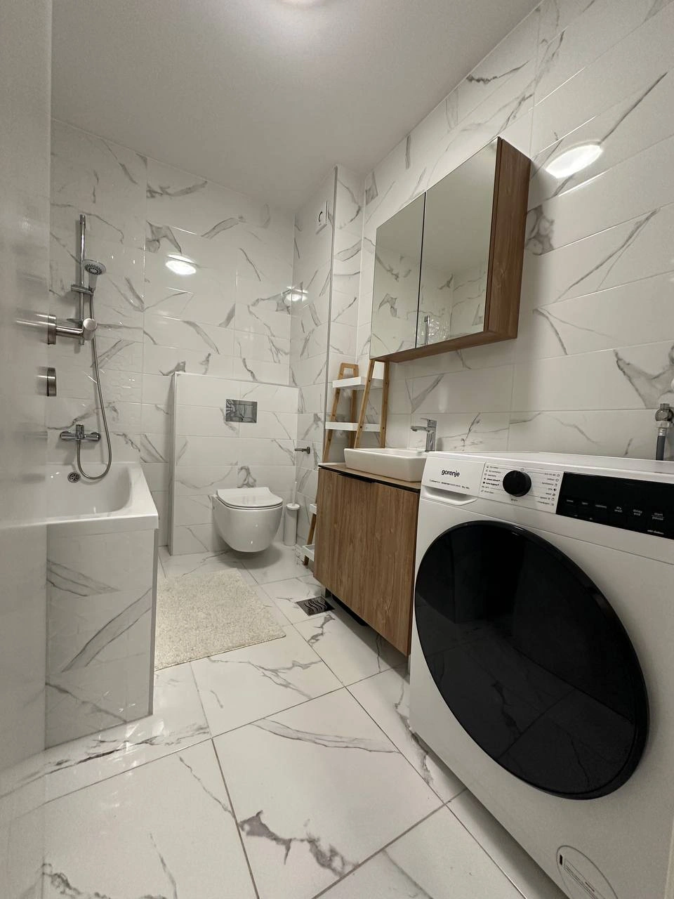 شقة بمساحة 44 م² مع موقف سيارات مكشوف في نوفي ساد، صربيا