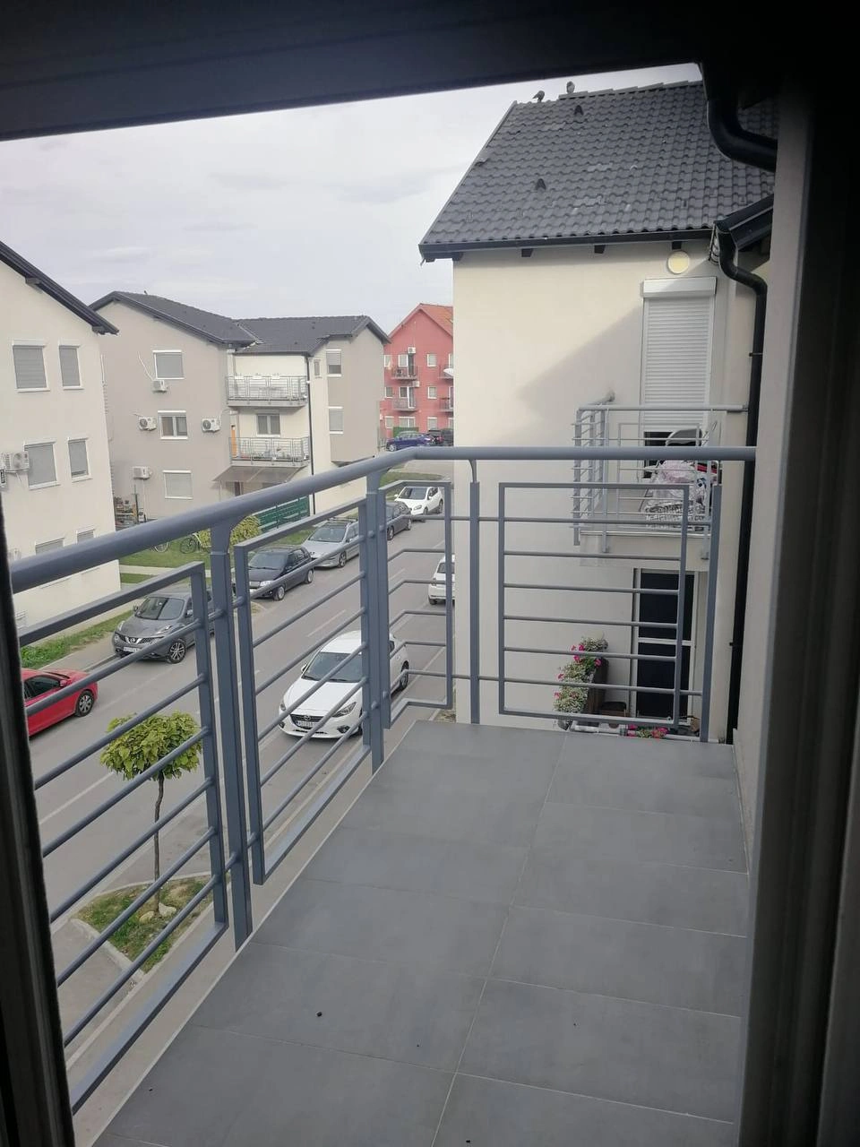 شقة بمساحة 35 م² مع موقف سيارات مفتوح في نوفي ساد، صربيا