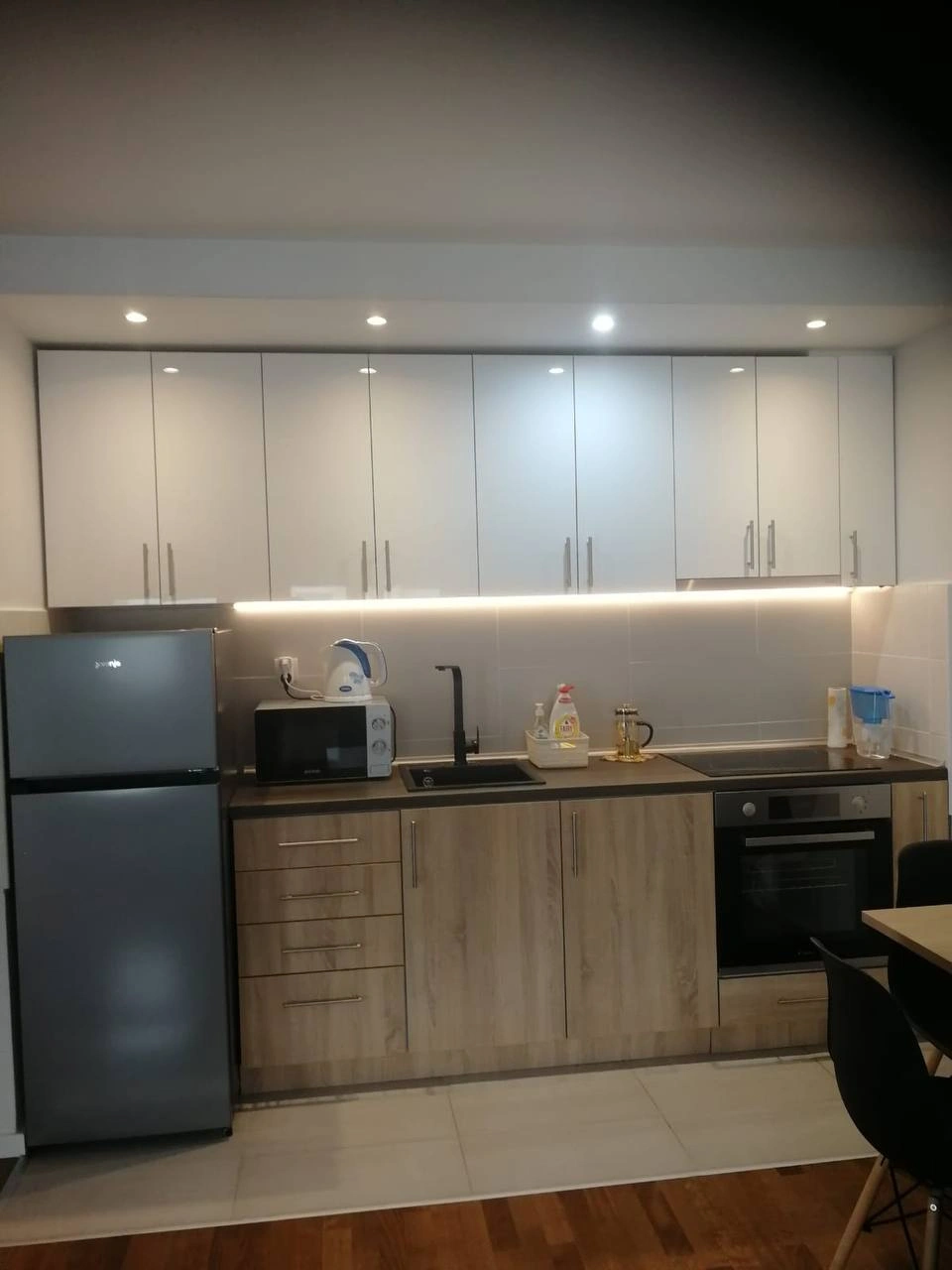 شقة بمساحة 35 م² مع موقف سيارات مفتوح في نوفي ساد، صربيا