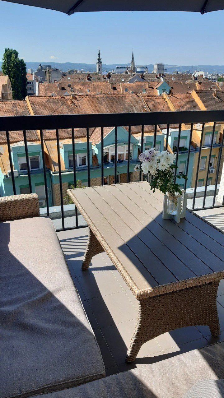 Novi Sad, Serbia में पार्किंग के साथ 72 m² अपार्टमेंट