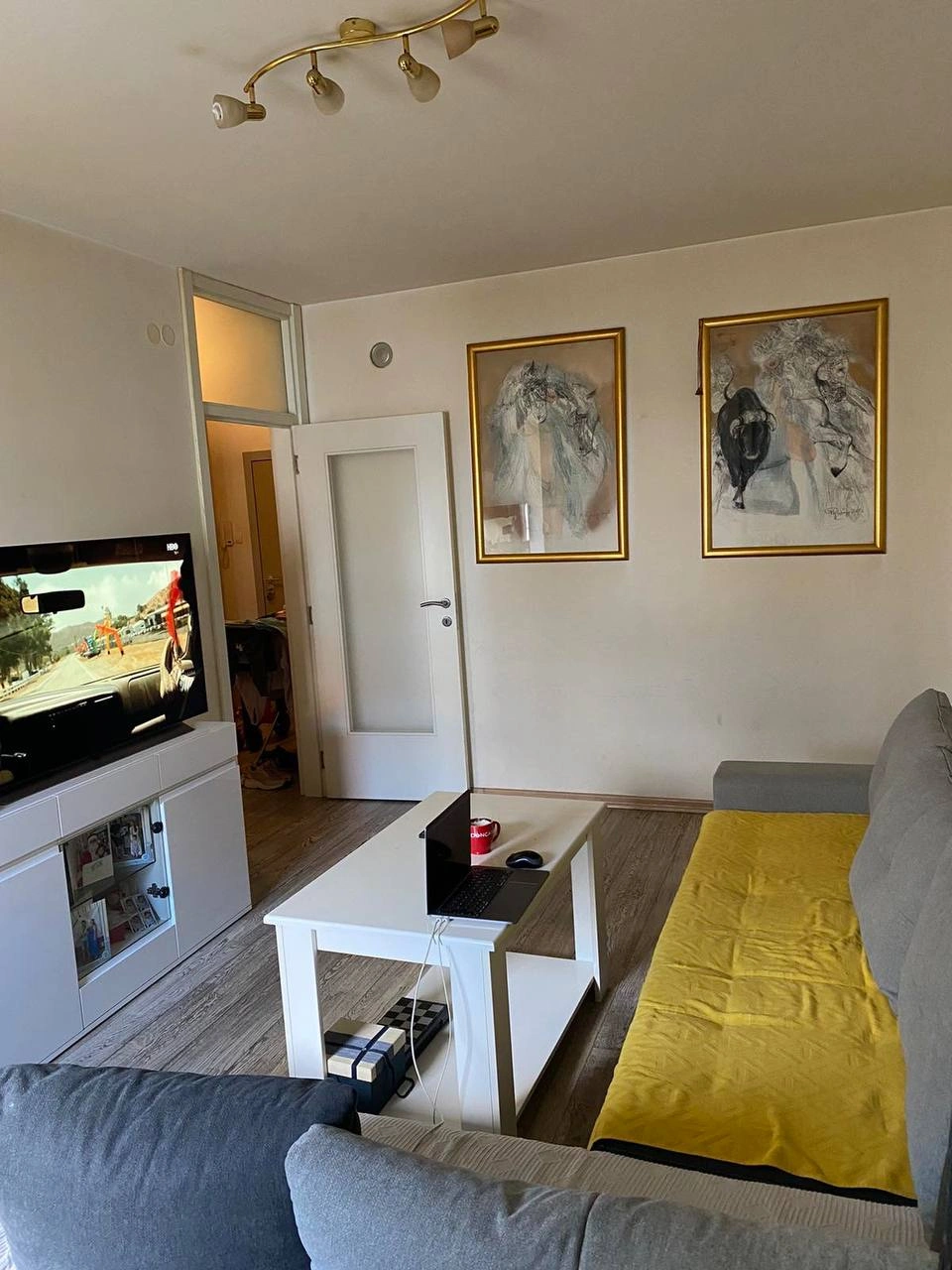 شقة بمساحة 60 م² مع موقف سيارات خارجي في نوفي ساد، صربيا