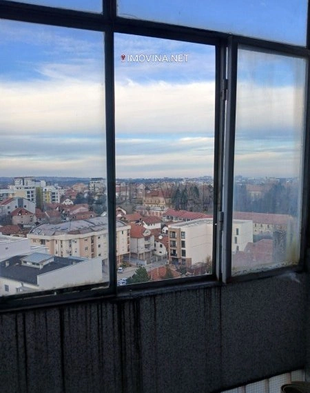 شقة بمساحة 91 م² مع مصعد في كراغوييفاتش، صربيا