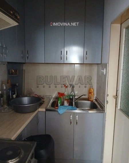 شقة بمساحة 91 م² مع مصعد في كراغوييفاتش، صربيا