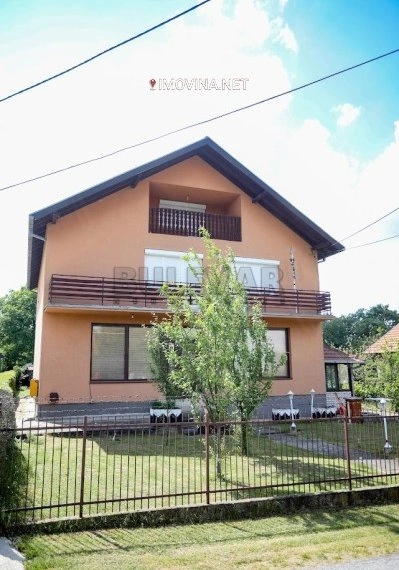 Maison de 6 chambres avec garage à Kragujevac, en Serbie