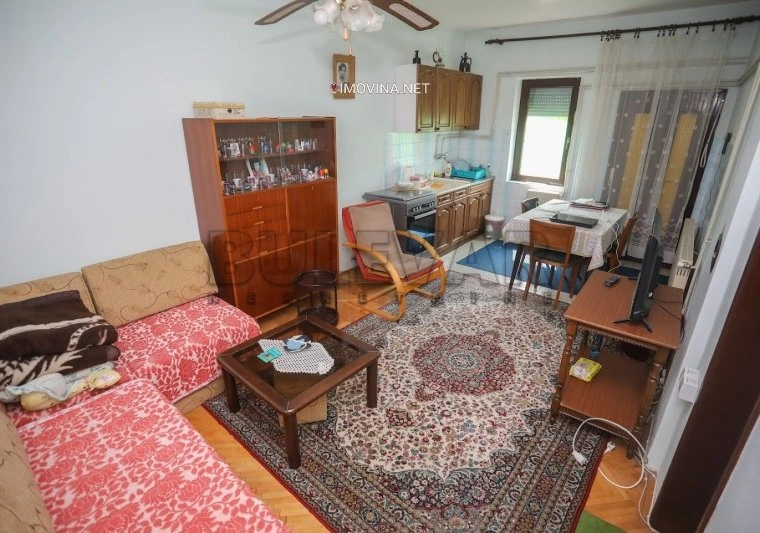 Maison de 6 chambres avec garage à Kragujevac, en Serbie