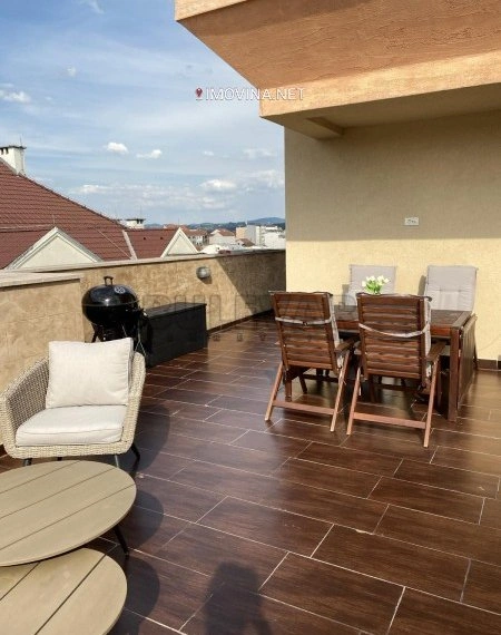 Penthouse mit 1 Schlafzimmer und Panoramablick in Kragujevac, Serbien
