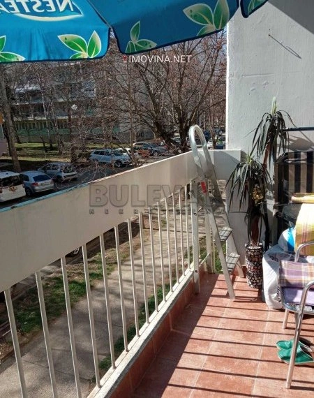 Kragujevac, Sırbistan'da 51 m² açık park yeri olan daire