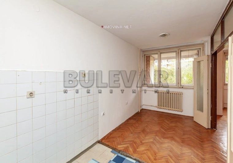 2‑комнатная квартира с лифтом в Нише, Сербия