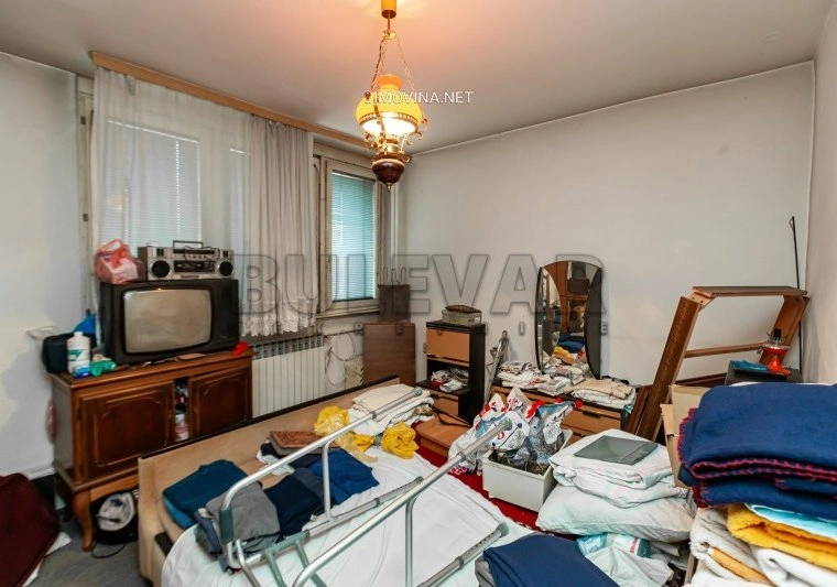 شقة بمساحة 81 م² مع موقف سيارات مفتوح في نيش، صربيا