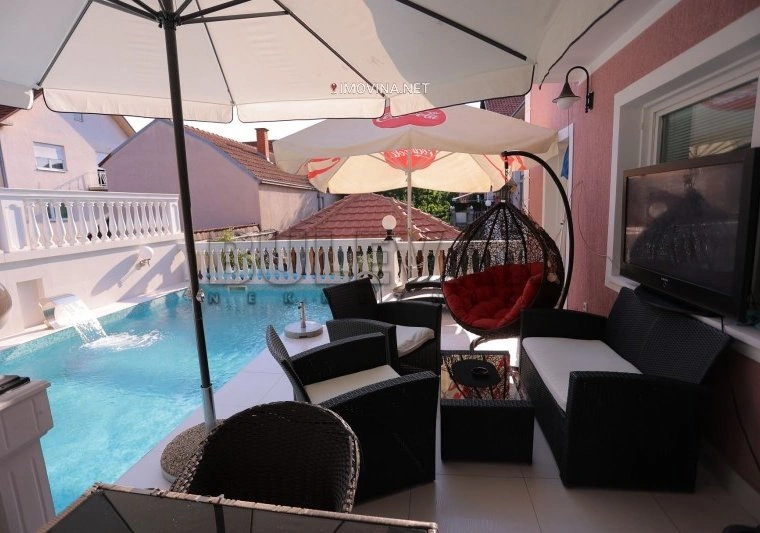 尼什(塞尔维亚)332 m² 带花园住宅