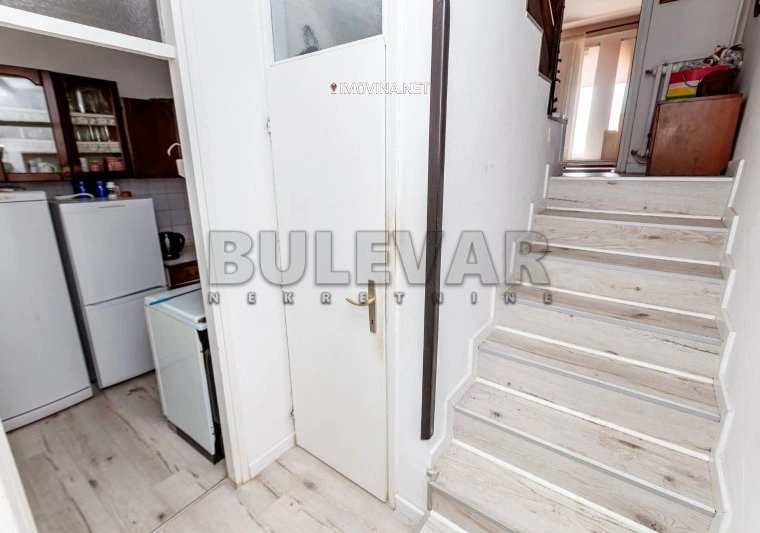 塞尔维亚·尼什 82 m² 复式,带露天停车位