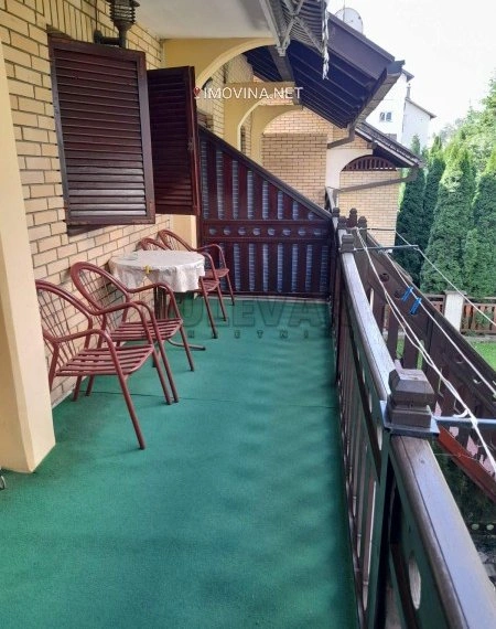 Дом с четырьмя спальнями и гаражом в Златиборе, Сербия