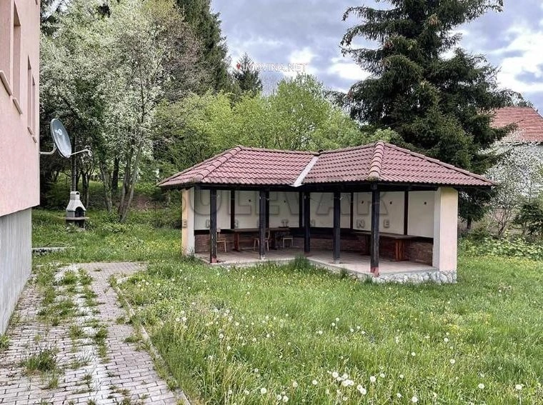 Apartamento de 1 quarto com estacionamento em Zlatibor, Sérvia