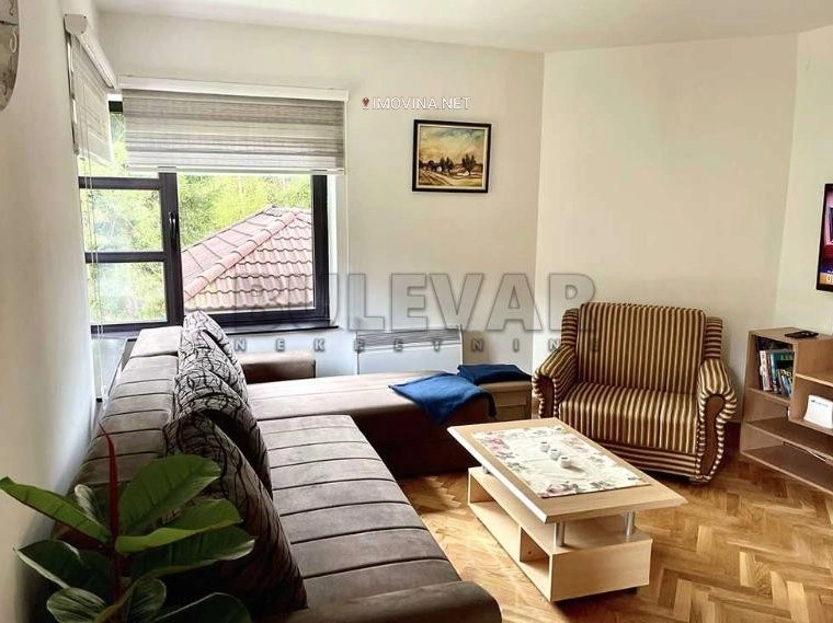 Apartamento de 1 quarto com estacionamento em Zlatibor, Sérvia