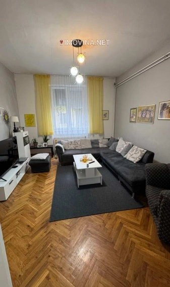 منزل 170 m2 مع حديقة في زرنجانين، صربيا