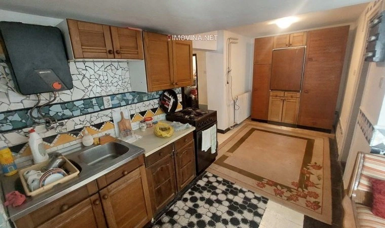 塞尔维亚 Zrenjanin 190 m2 带车库的房屋