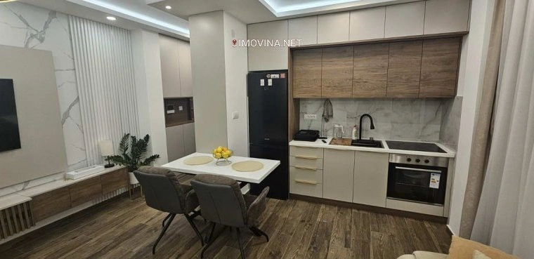 شقة بمساحة 43 m2 مع موقف سيارات مكشوف في Zrenjanin, Serbia