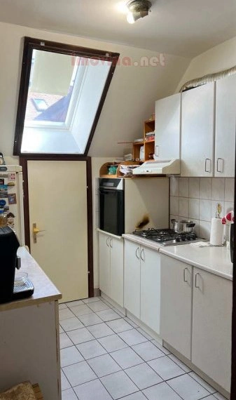 ज़्रेन्जानिन, सर्बिया में खुली पार्किंग के साथ 3-बेडरूम डुप्लेक्स