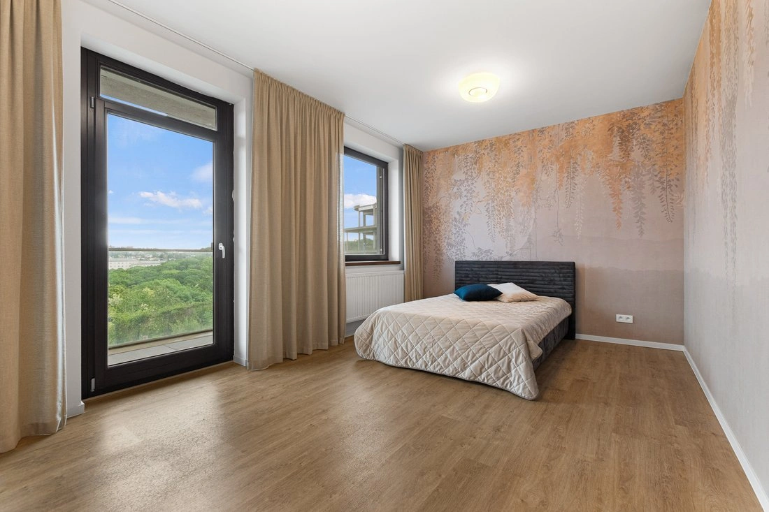 شقة بمساحة 380 m2 مع كراج في براتيسلافا، سلوفاكيا