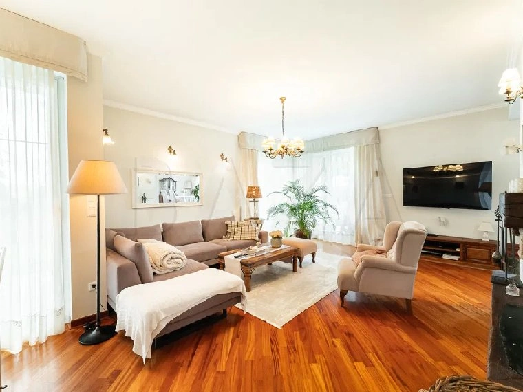 House 302 m2 with sauna in Grosuplje, Slovenia