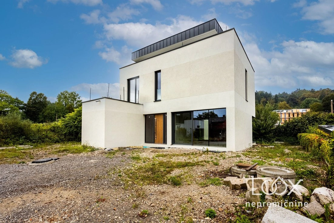 فيلا مساحتها 463 م² في ليوبليانا، سلوفينيا