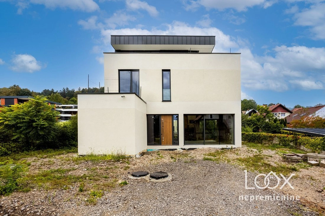 فيلا مساحتها 463 م² في ليوبليانا، سلوفينيا