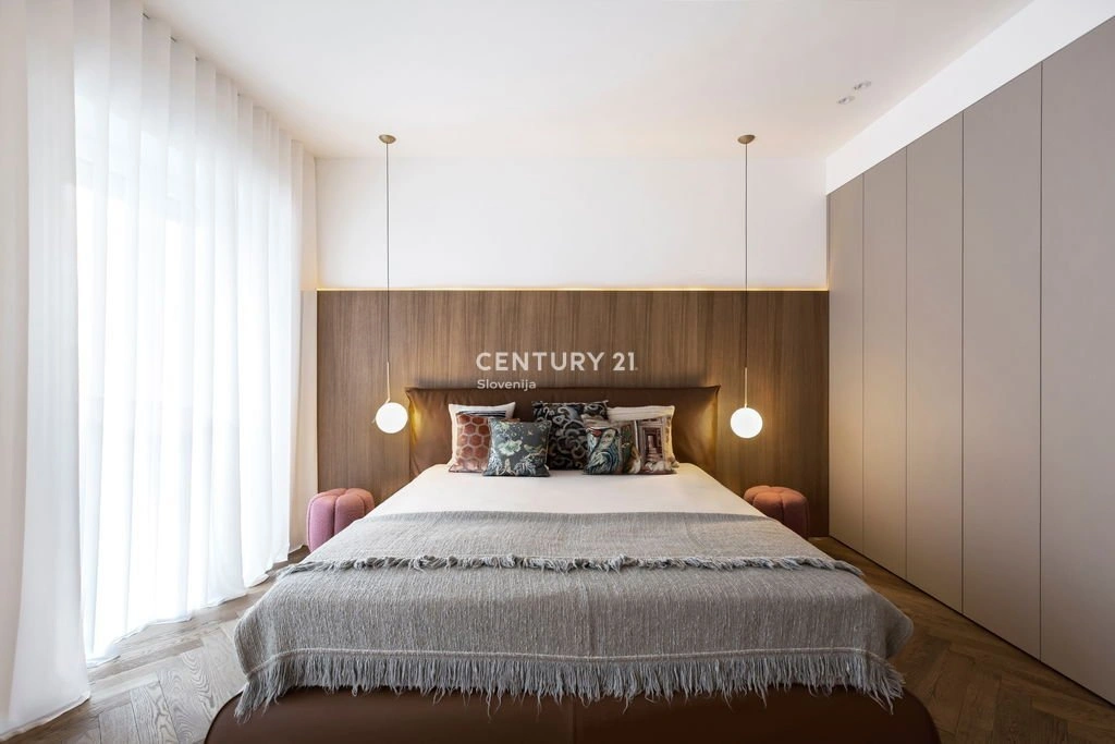 ल्यूब्लियाना, स्लोवेनिया में 120 m2 का अपार्टमेंट