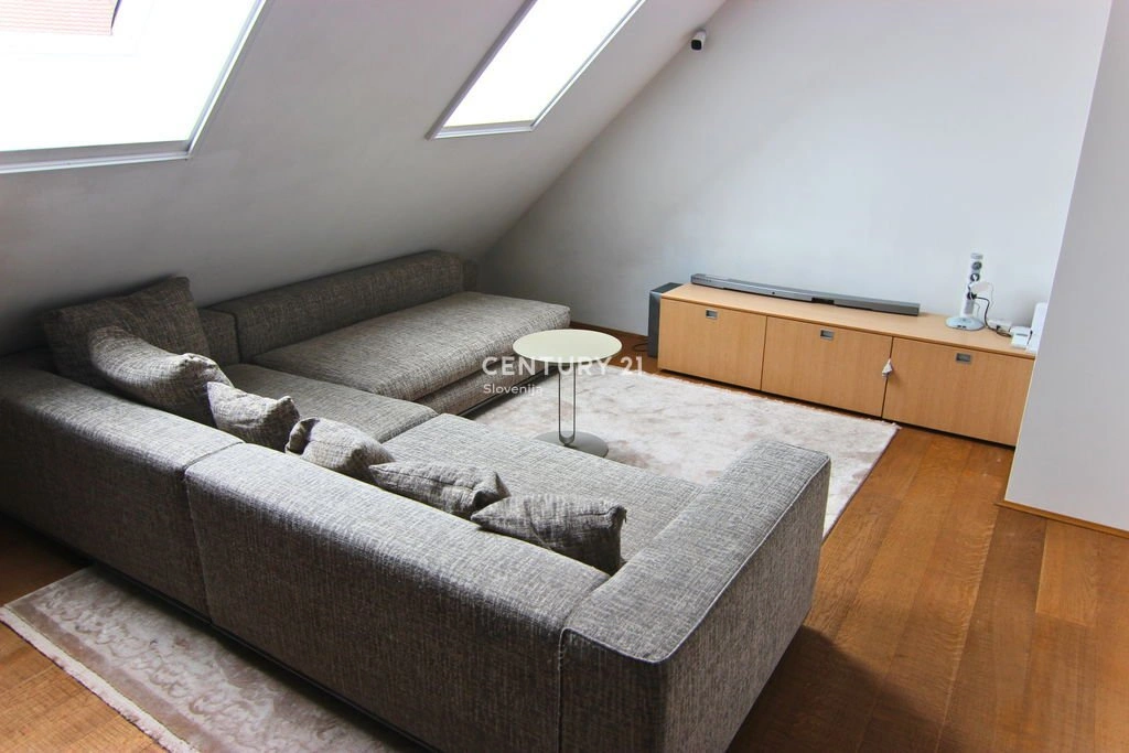 Apartamento com 3 quartos em Liubliana, Eslovênia