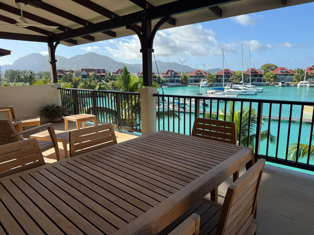 شقة مشرقة بمساحة 103 م² في Providence، سيشيل