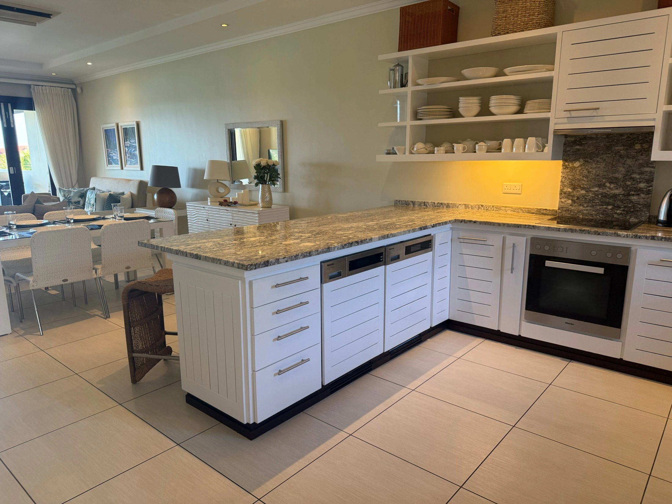 شقة مشرقة بمساحة 103 م² في Providence، سيشيل