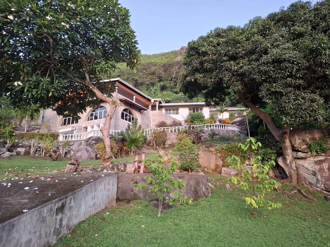 Beau Vallon, Seyşeller'de geniş 417 m² ev