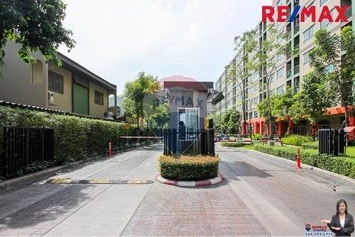 Apartment 3+1 with open parking space in Samut Prakan, Thailand