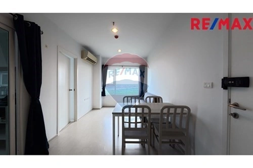 Apartment 5+1 with rooftop pool in Samut Prakan, Thailand