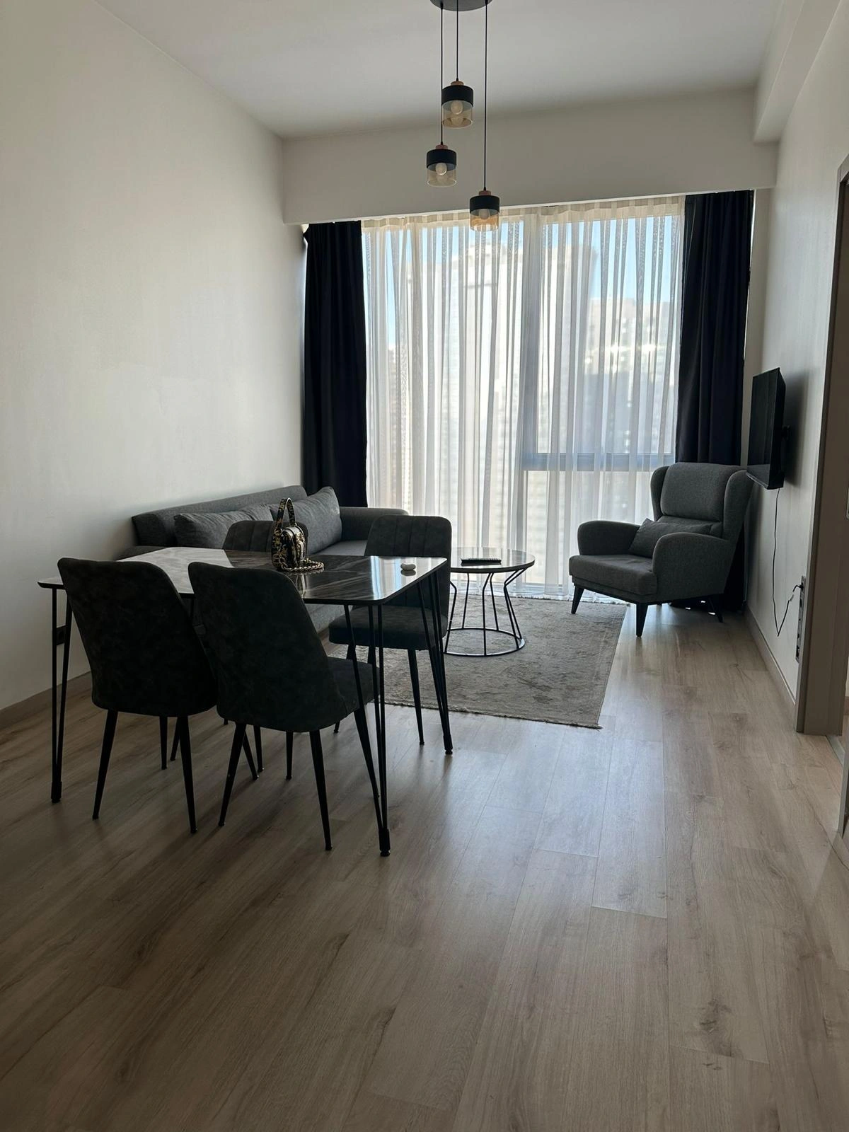 Luminoso apartamento de 1 dormitorio en Estambul, Turquía