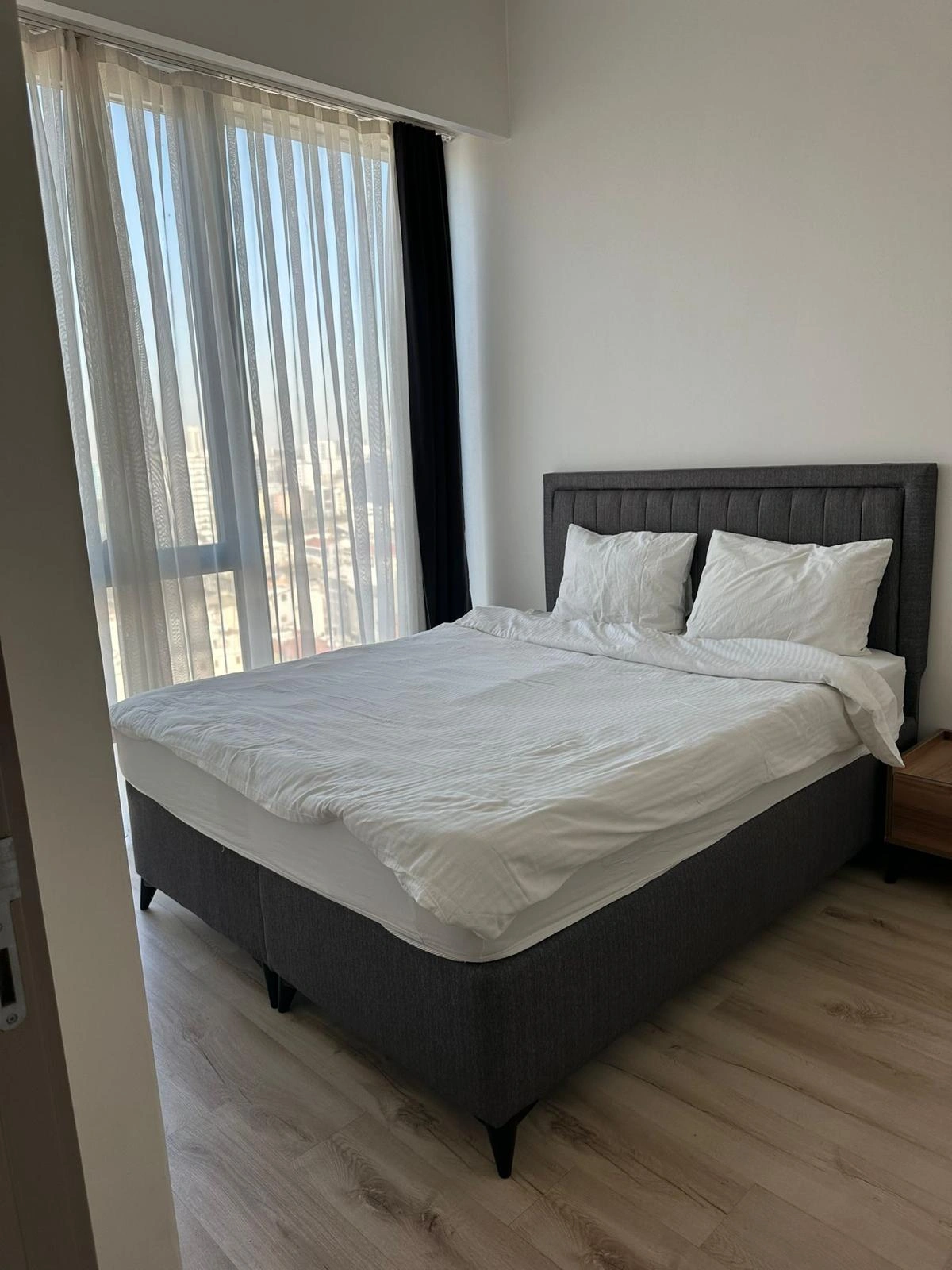 Luminoso apartamento de 1 dormitorio en Estambul, Turquía