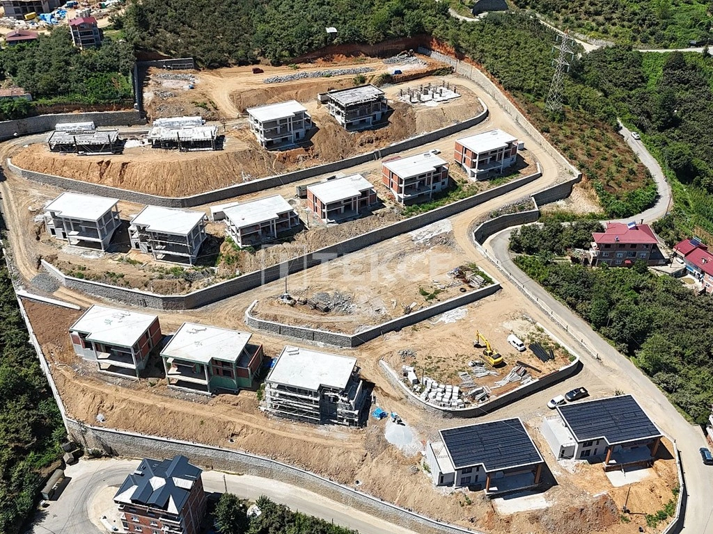 特拉布宗(土耳其)240 m²现代别墅