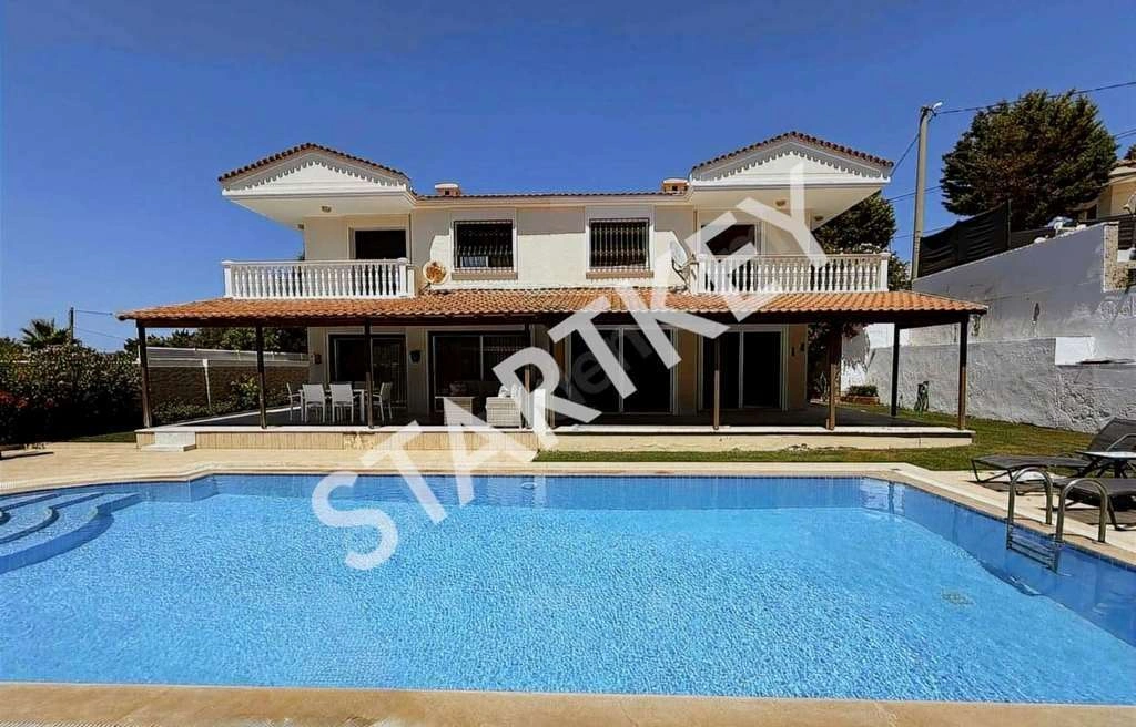 فيلا فاخرة 3 غرف نوم في Çeşme، تركيا